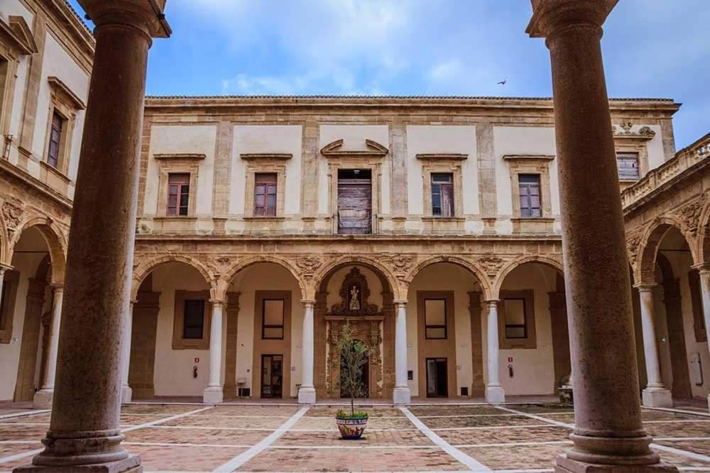 Mirabilia Arab House